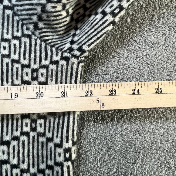 Ann Taylor Cardigan Sweater Womens Large Black White Print Lambswool Button Art‎ - Picture 10 of 10